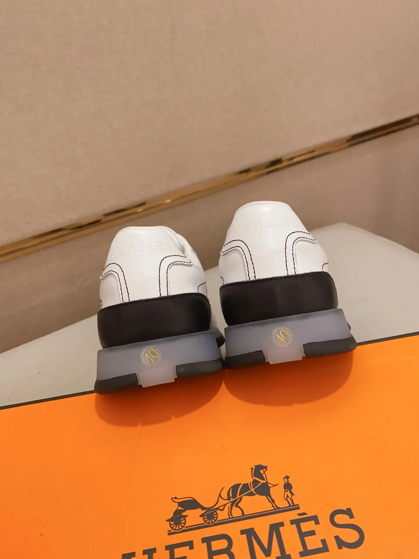 Ex-factory price: 500💰《HERMES》【Classic Original Version】Hermès; Top 🔝 Purchasing Agency 🔍🔍Men's latest 🇺🇸 counters are sold simultaneously, original imported from Italy ▲▲First-layer cowhide ▲▲ (high-end, extravagance and class) times) Exquisite workmanship (Italian 🇮🇹Imported water-dyed 🐂cowhide lining) sole: Original sole provided by the original factory, ⚠️exclusive double-layer activity·TPR·rubber·combined molded outsole; super comfortable·wear-resistant·non-slip·environmental protection The real thing is more beautiful if you take the real thing (high quality, follow the order), you can enter and exit the counter at will * Number of yards: 38·39·40·41·42·43·44# (can be customized 45.)